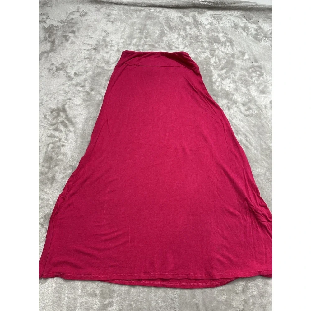Free To Live Skirt Pull On Women's Size Medium Hot Pink Stretch Soft Made In USA